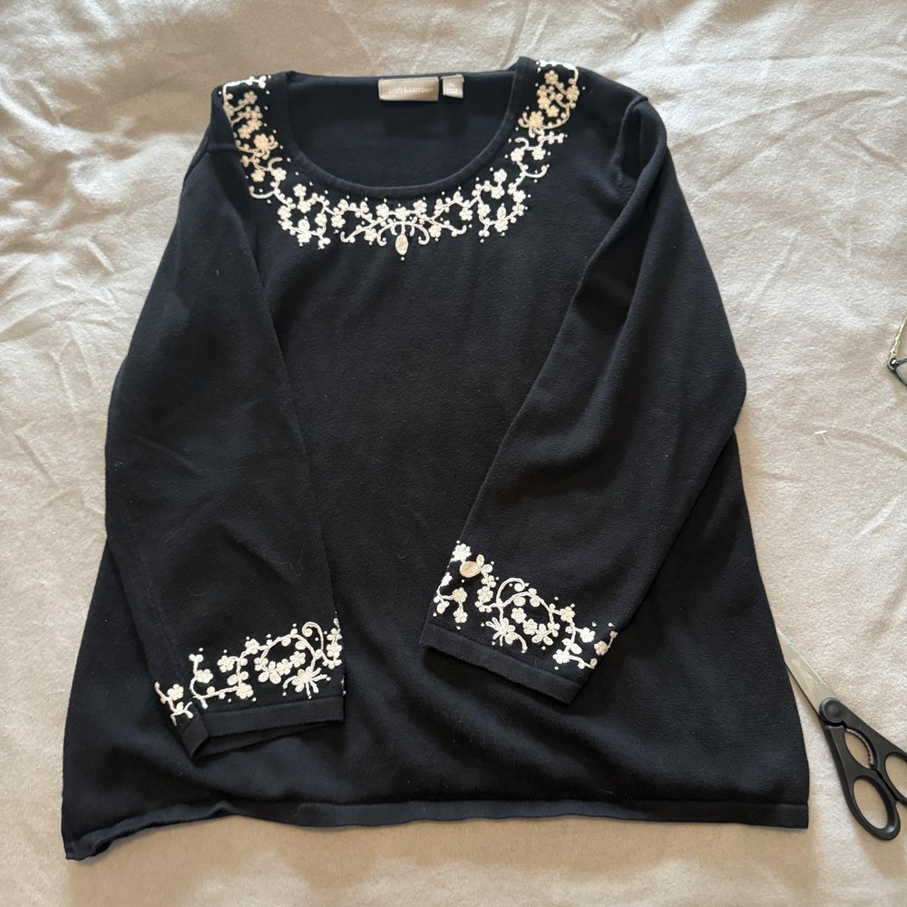Croft Barrow Sweater Womens XL Black Embroidered Floral 3/4 Sleeve Pullover